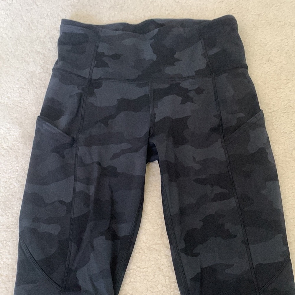 Lululemon Fast and Free 25’ Camo Leggings